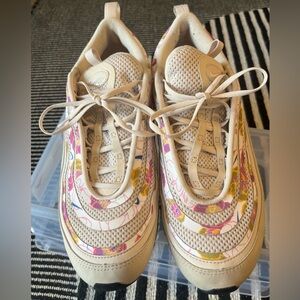 Nike Kids Sneakers in Pink and Yellow